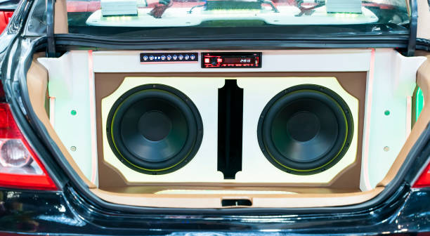 Sistema de audio en baúl
